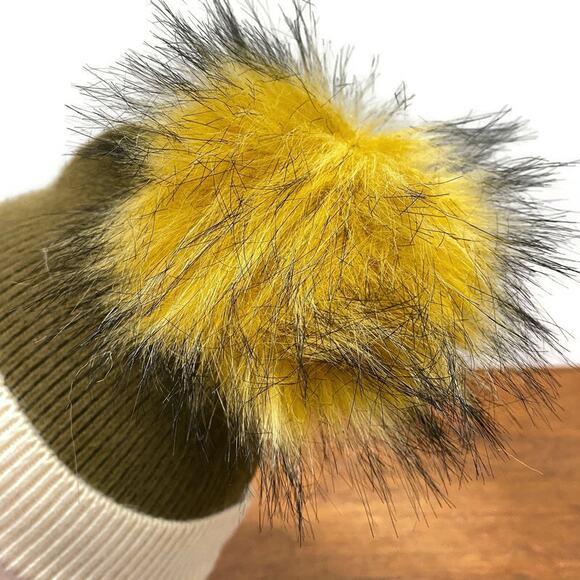 NORLA Canada Faux Fur Top‎ Pom Cuffed Knit Slouch Beanie Toque Hat Anthropologie - Picture 4 of 9